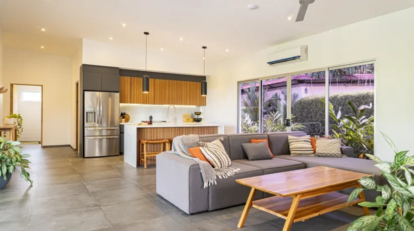 Elegant 3-Bedroom Home with Pool in Uvita’s Jardines del MoreteModern Office For Rent
