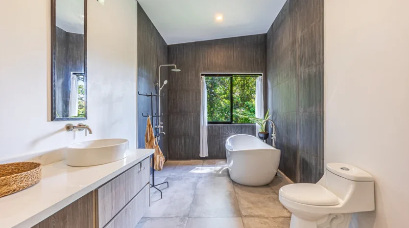 Ocean-View Luxury Home in Paradise Breezes – Private Retreat Near Dominical