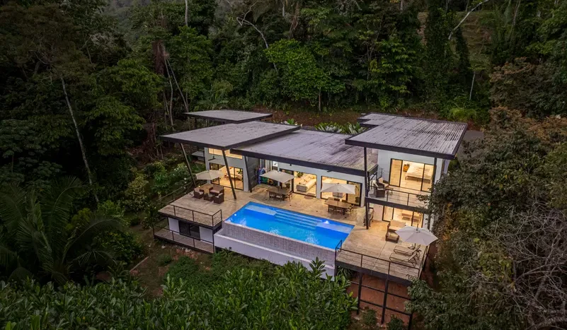 Ocean-View Luxury Home in Paradise Breezes – Private Retreat Near Dominical