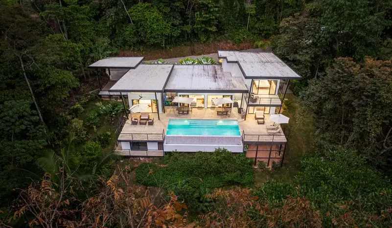 Ocean-View Luxury Home in Paradise Breezes – Private Retreat Near Dominical
