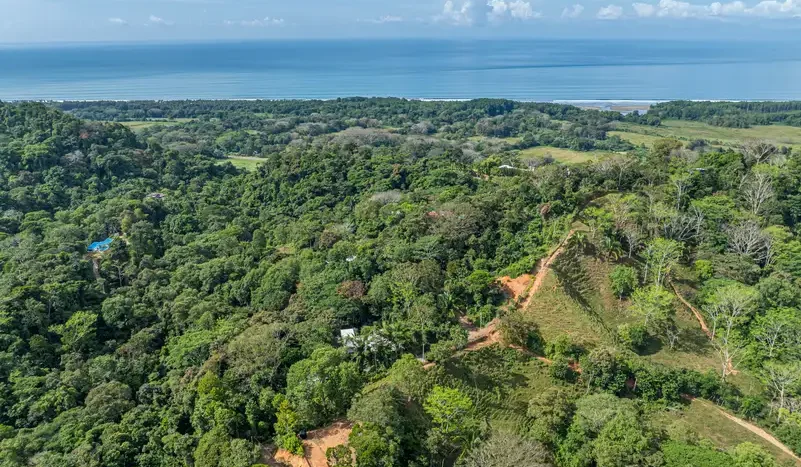 Ocean-View Luxury Home in Paradise Breezes – Private Retreat Near Dominical