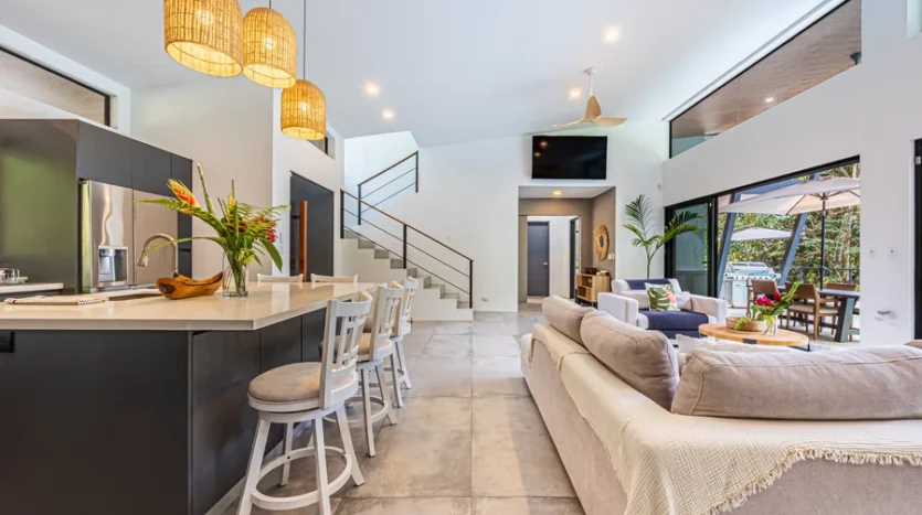 Ocean-View Luxury Home in Paradise Breezes – Private Retreat Near Dominical