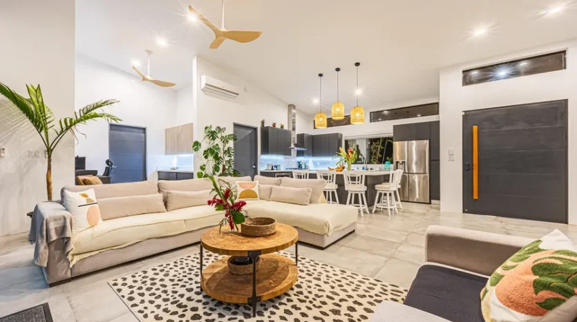 Ocean-View Luxury Home in Paradise Breezes – Private Retreat Near Dominical